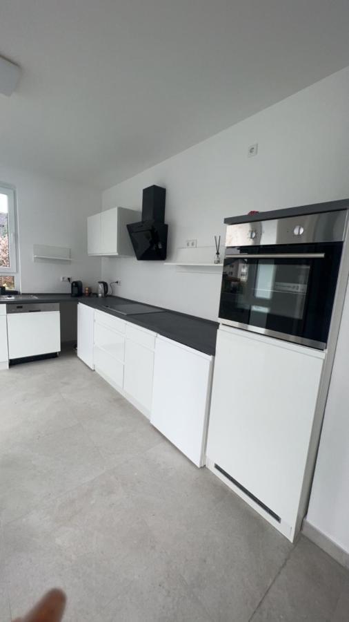 Schoene Neubauwohnung Mit Stil Билефельд Экстерьер фото