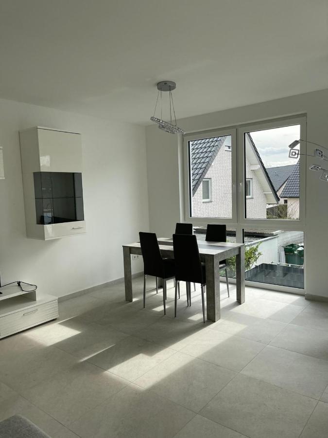Schoene Neubauwohnung Mit Stil Билефельд Экстерьер фото