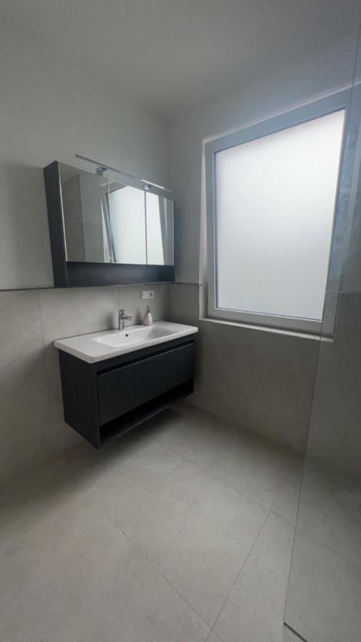Schoene Neubauwohnung Mit Stil Билефельд Экстерьер фото