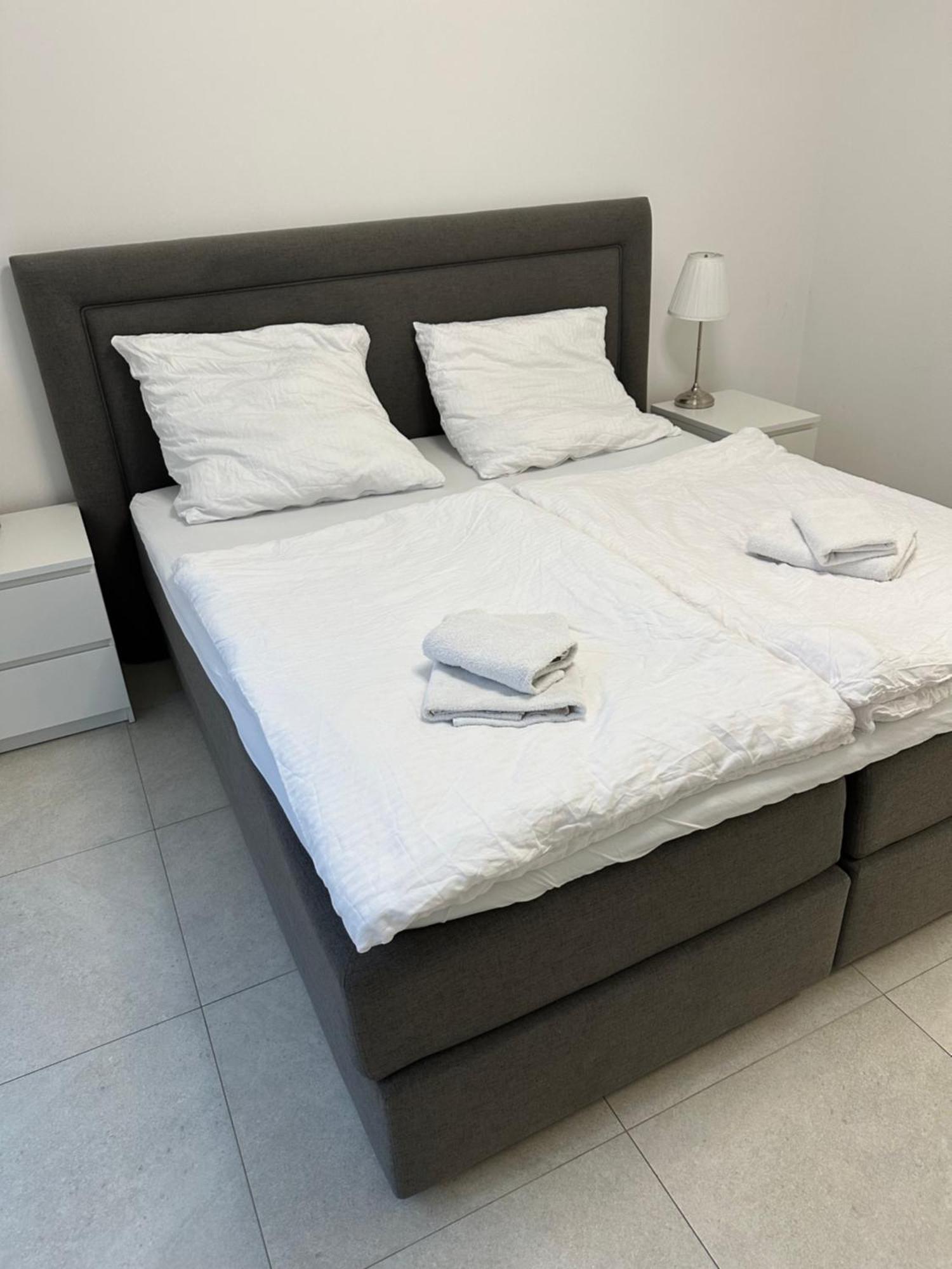 Schoene Neubauwohnung Mit Stil Билефельд Экстерьер фото