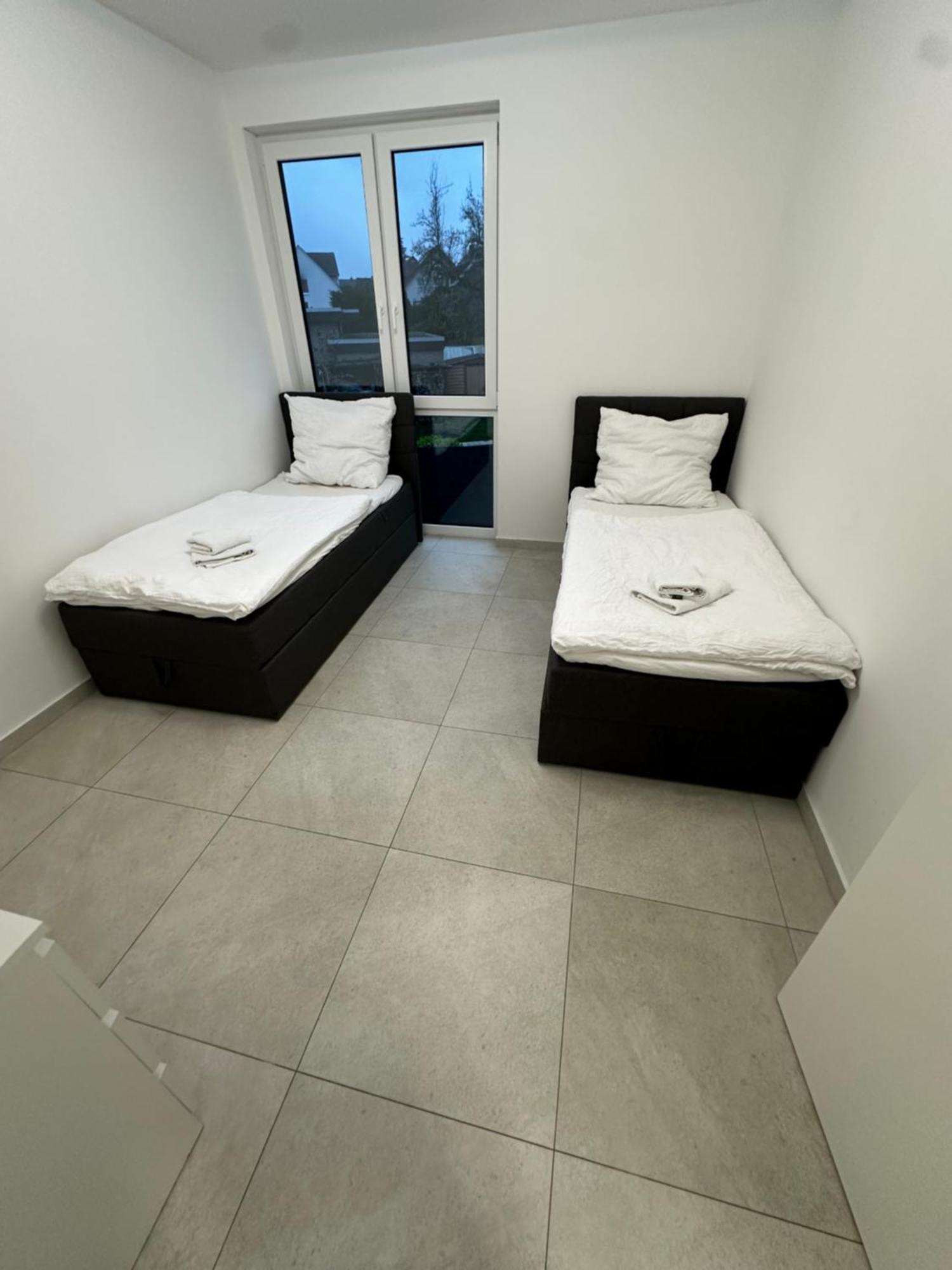 Schoene Neubauwohnung Mit Stil Билефельд Экстерьер фото